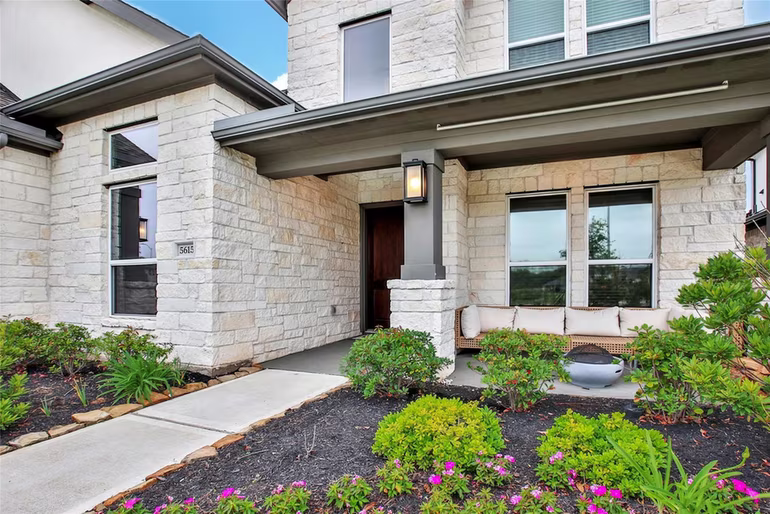 Photo 2 of 5615 Trinity Heights Lane, Sugar Land, TX
