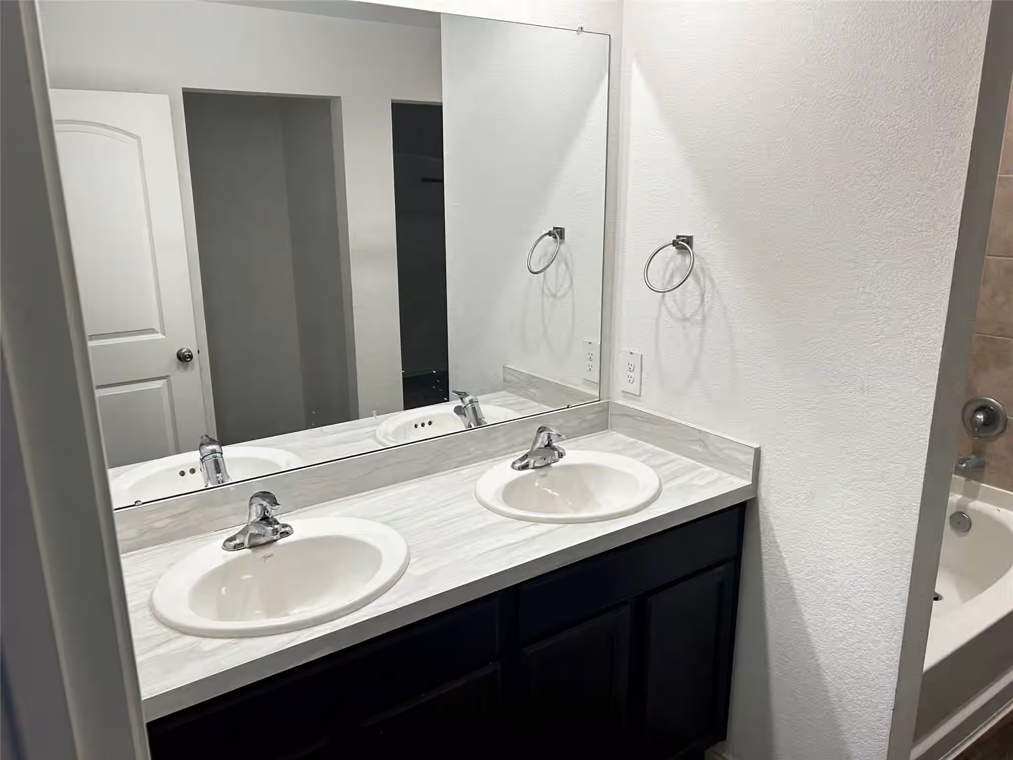Photo 5 of 22414 Goose Pasture Lane, Spring, TX