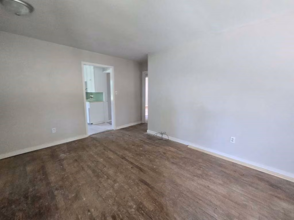 Photo 3 of 822 Woodhue Street, Channelview, TX