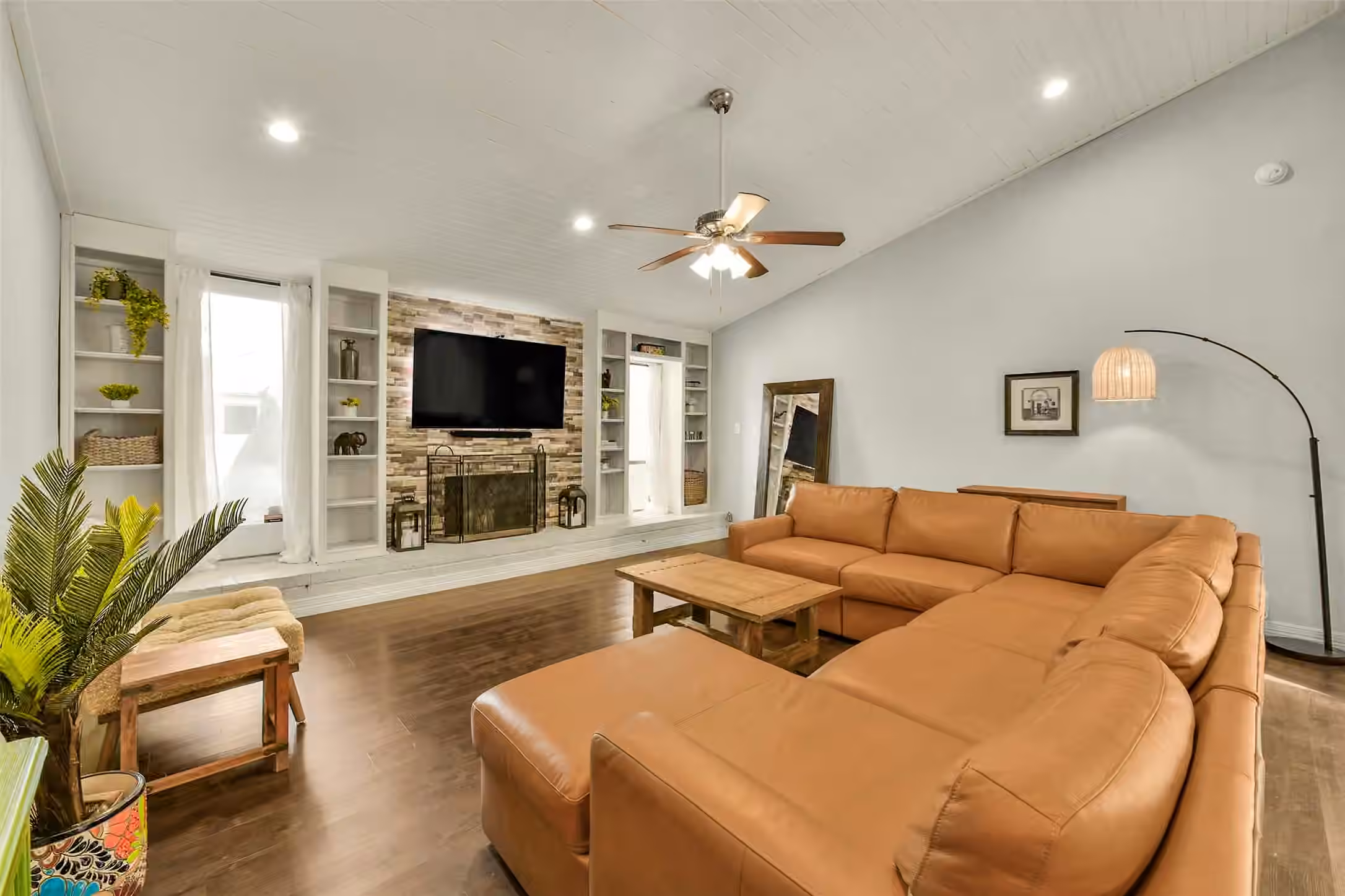 Photo of 15719 Stonehaven Drive, Houston, TX