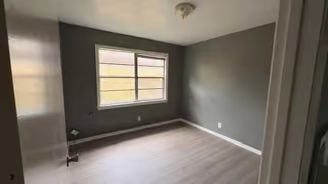 Photo 5 of 1823 Pleasantville Drive, Houston, TX