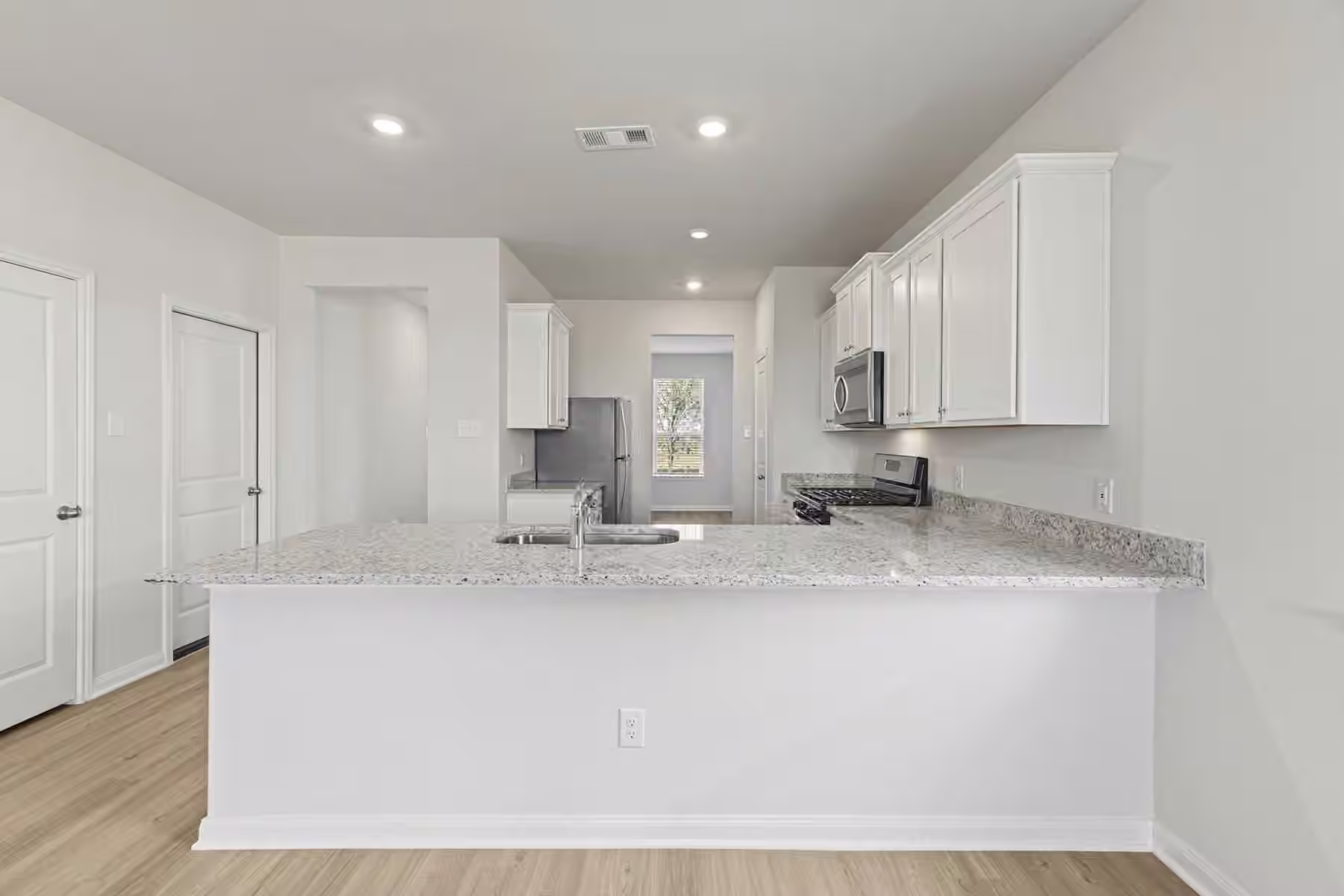 Photo 5 of 8807 New Jade Drive, Iowa Colony, TX