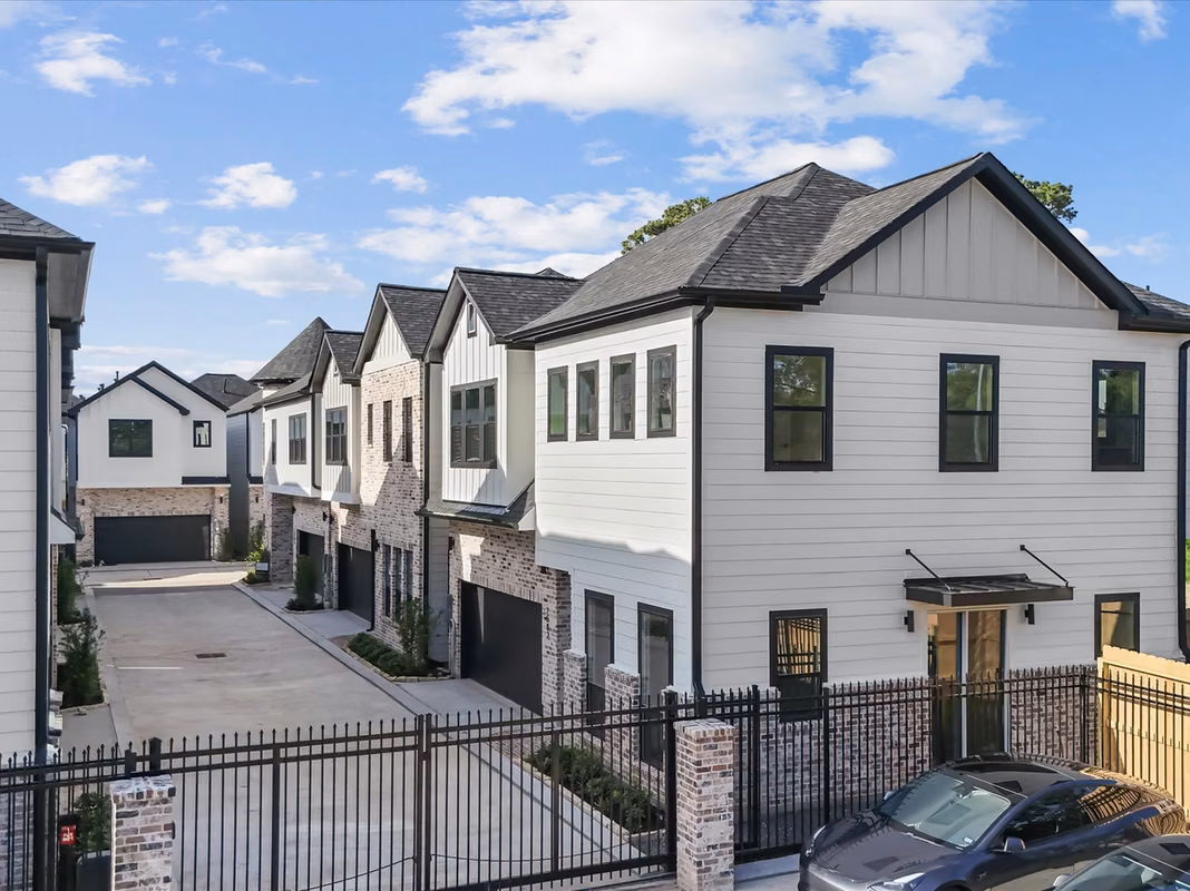 Photo 7 of 2583 Paul Quinn Street, Houston, TX