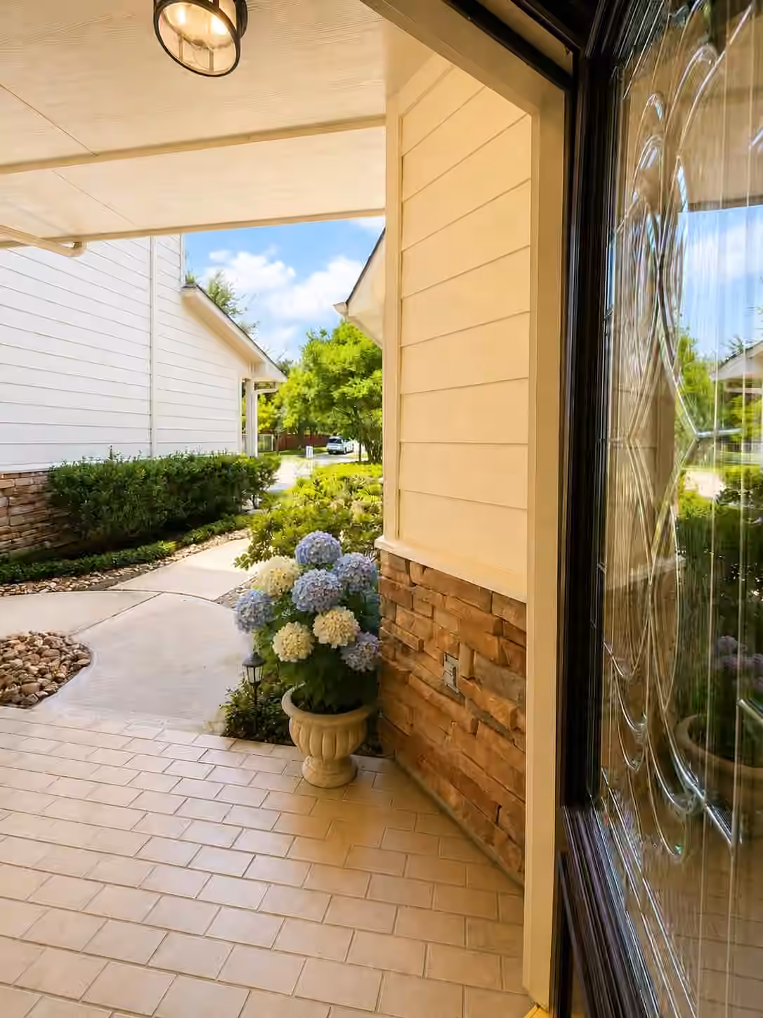 Photo 3 of 2219 Ridge Wood Lane, Sugar Land, TX