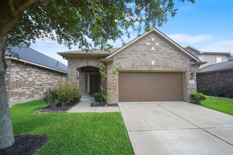 Photo 2 of 9303 Fuqua Breeze Drive, Houston, TX