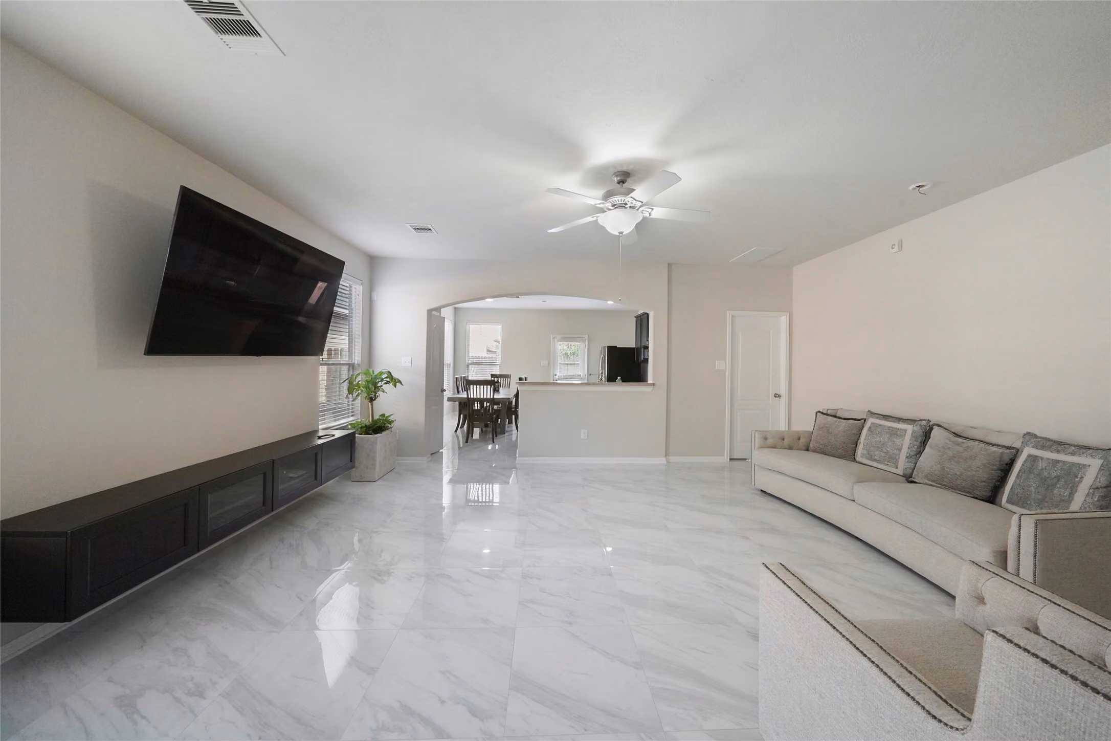 Photo 6 of 9303 Fuqua Breeze Drive, Houston, TX