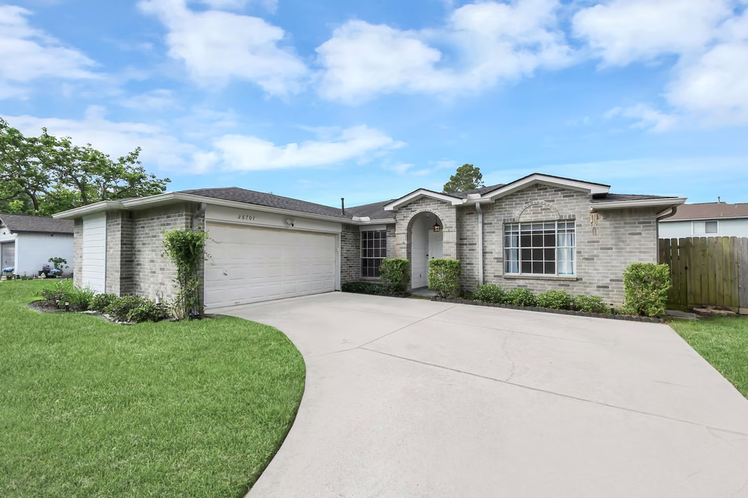 Photo of 28707 Stapleford Street, Spring, TX 77386