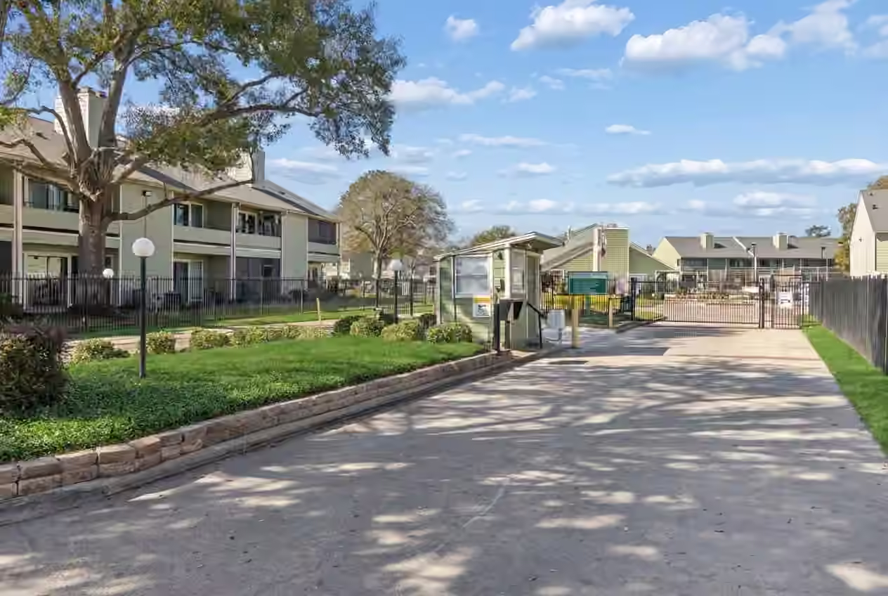 Photo 3 of 14777 Wunderlich Drive 1007, Houston, TX