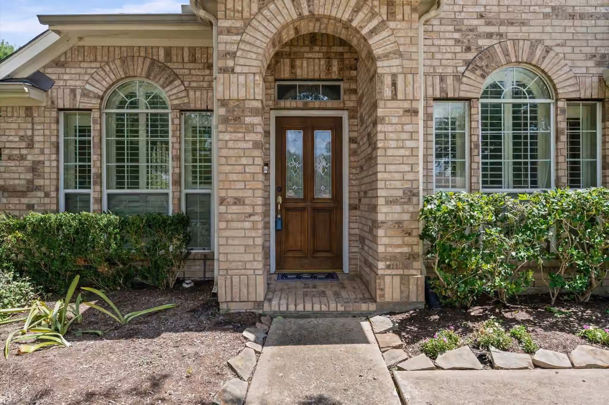 Photo 3 of 2615 Easton Springs Court, Pearland, TX