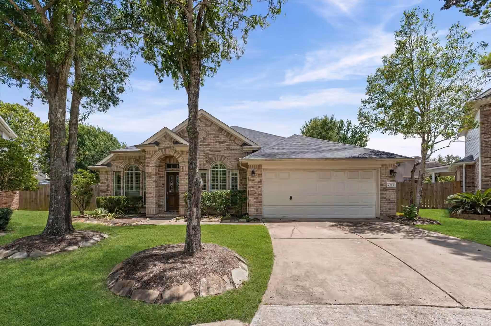 Photo 4 of 2615 Easton Springs Court, Pearland, TX