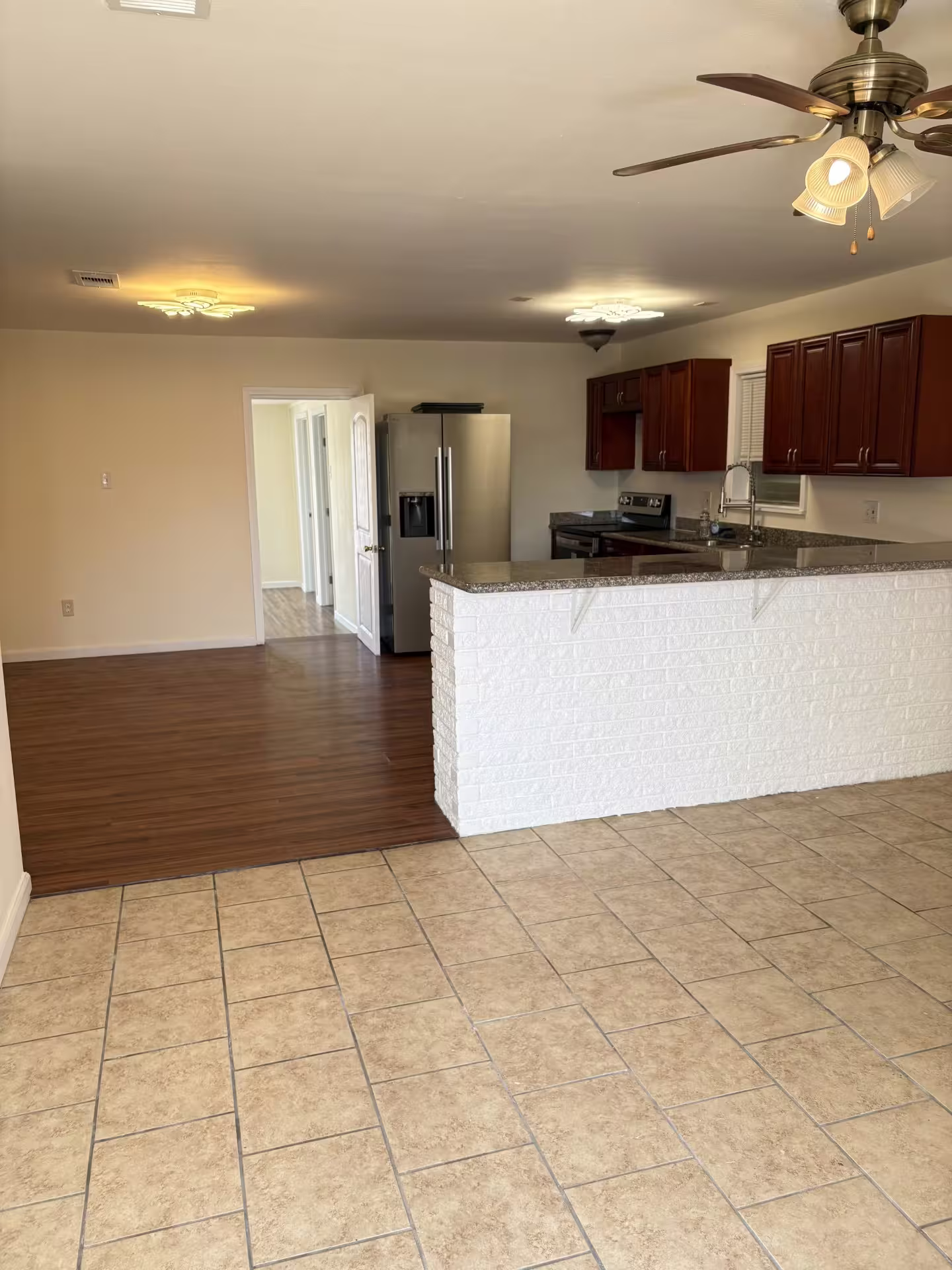 Photo 3 of 7220 Avenue R, Galveston, TX