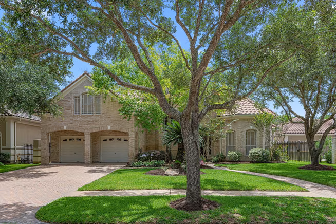 Photo of 19003 Windsor Lakes Drive, Houston, TX 77094