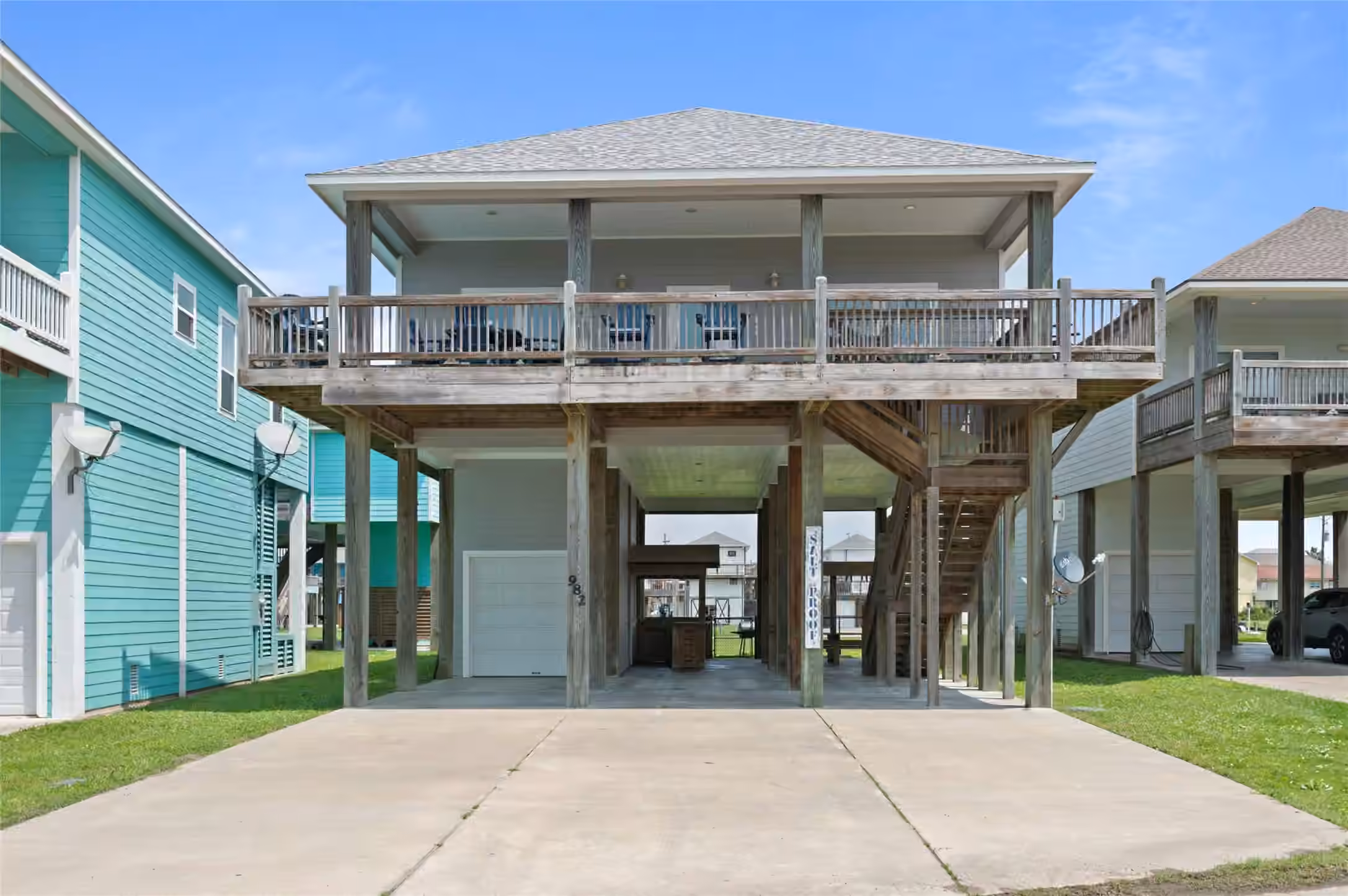 Photo 2 of 982 S Redfish, Crystal Beach, TX