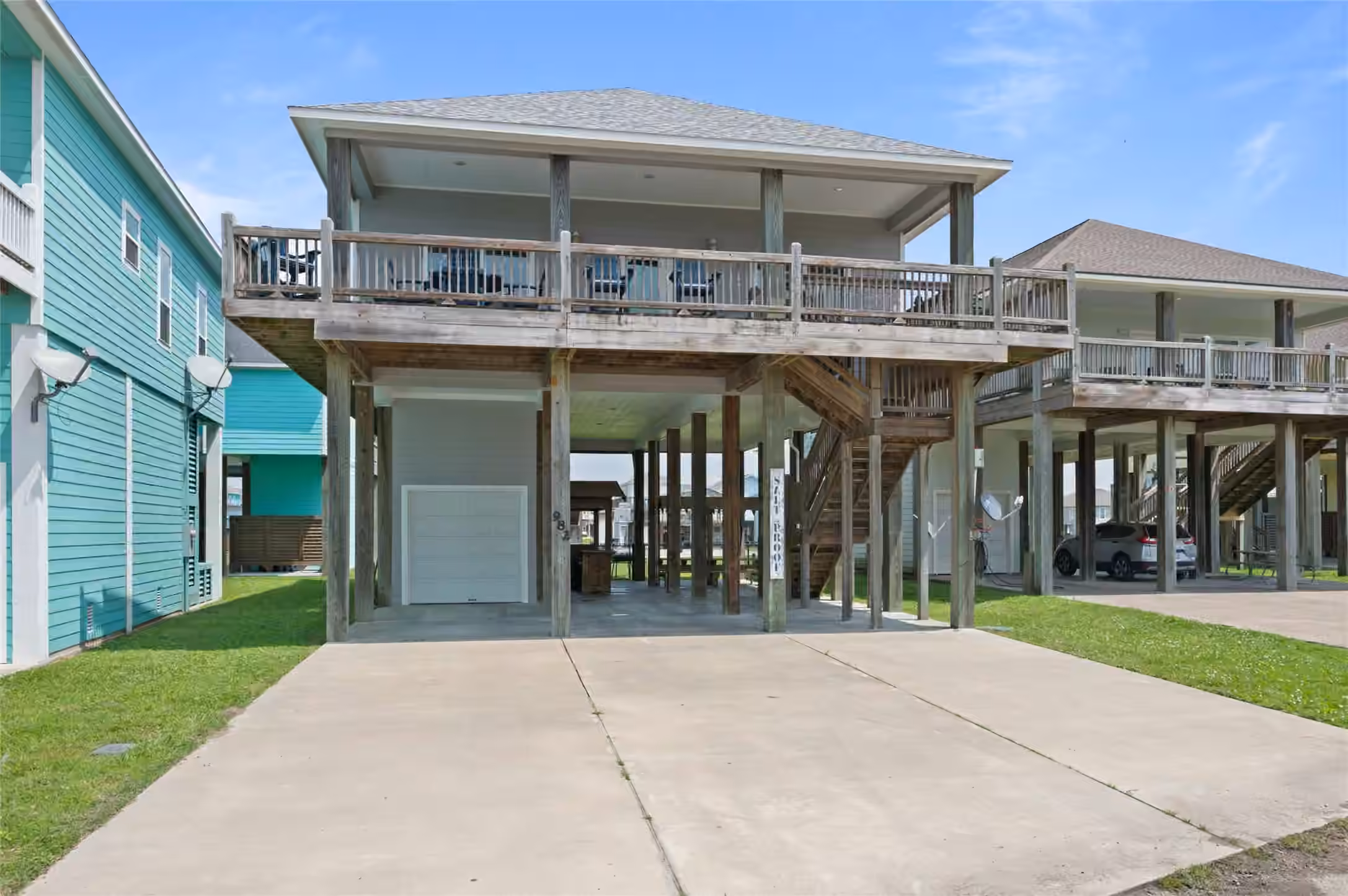 Photo 3 of 982 S Redfish, Crystal Beach, TX