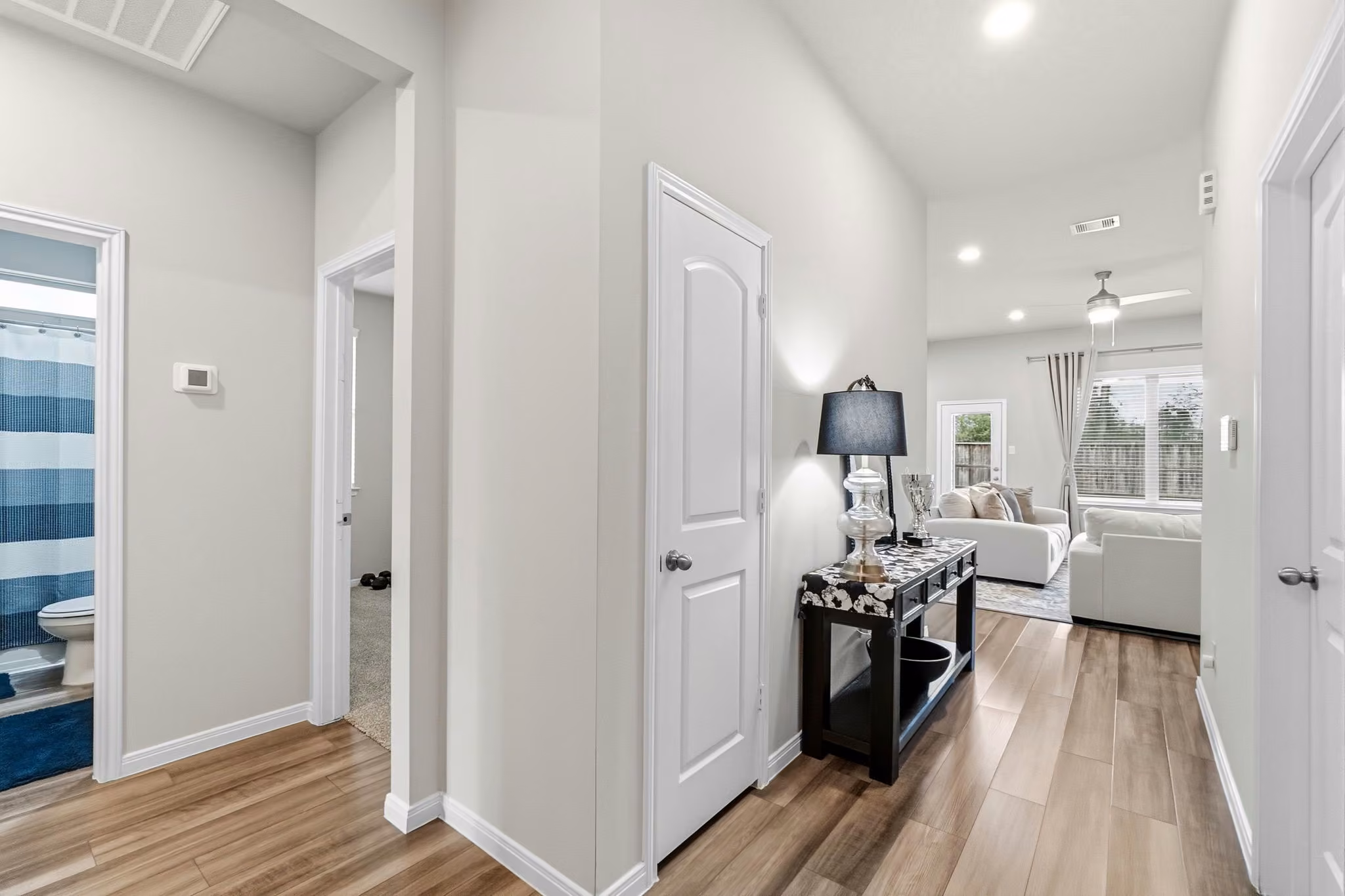 Photo 4 of 14127 Lake Lodge Drive, Conroe, TX