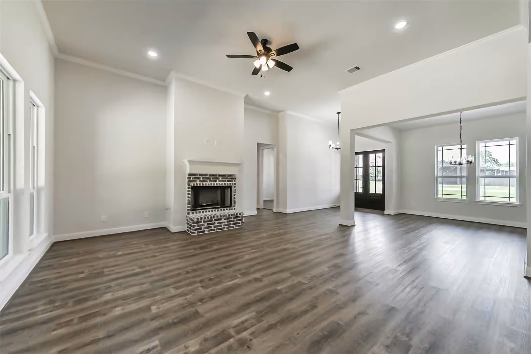Photo 5 of 5334 Camp Creek Road, Baytown, TX