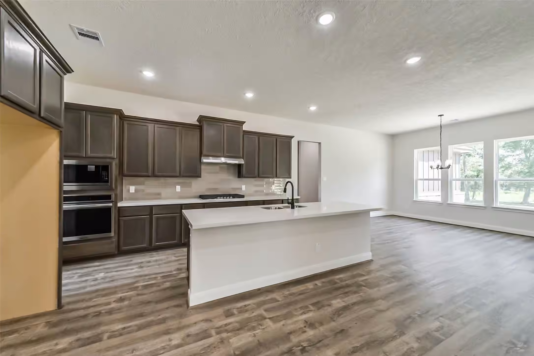 Photo 6 of 5334 Camp Creek Road, Baytown, TX