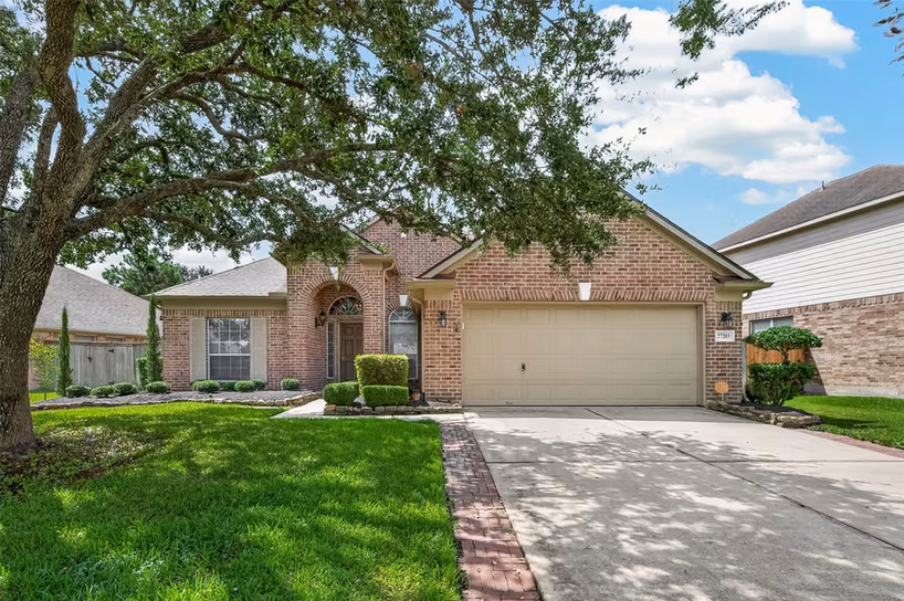 Photo 3 of 27203 Kendal Ridge Lane, Cypress, TX