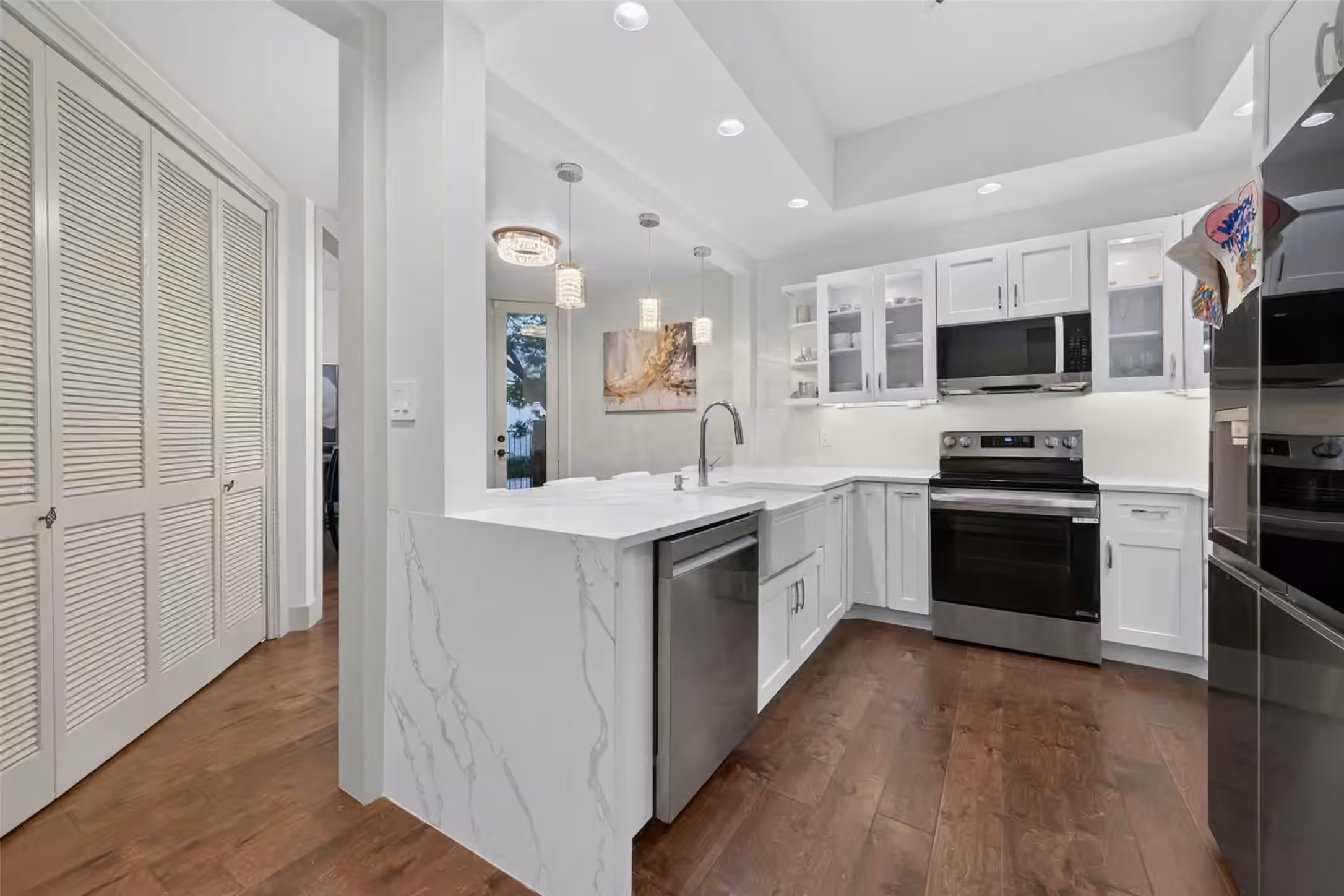 Photo 2 of 6000 Sugar Hill Drive 17, Houston, TX