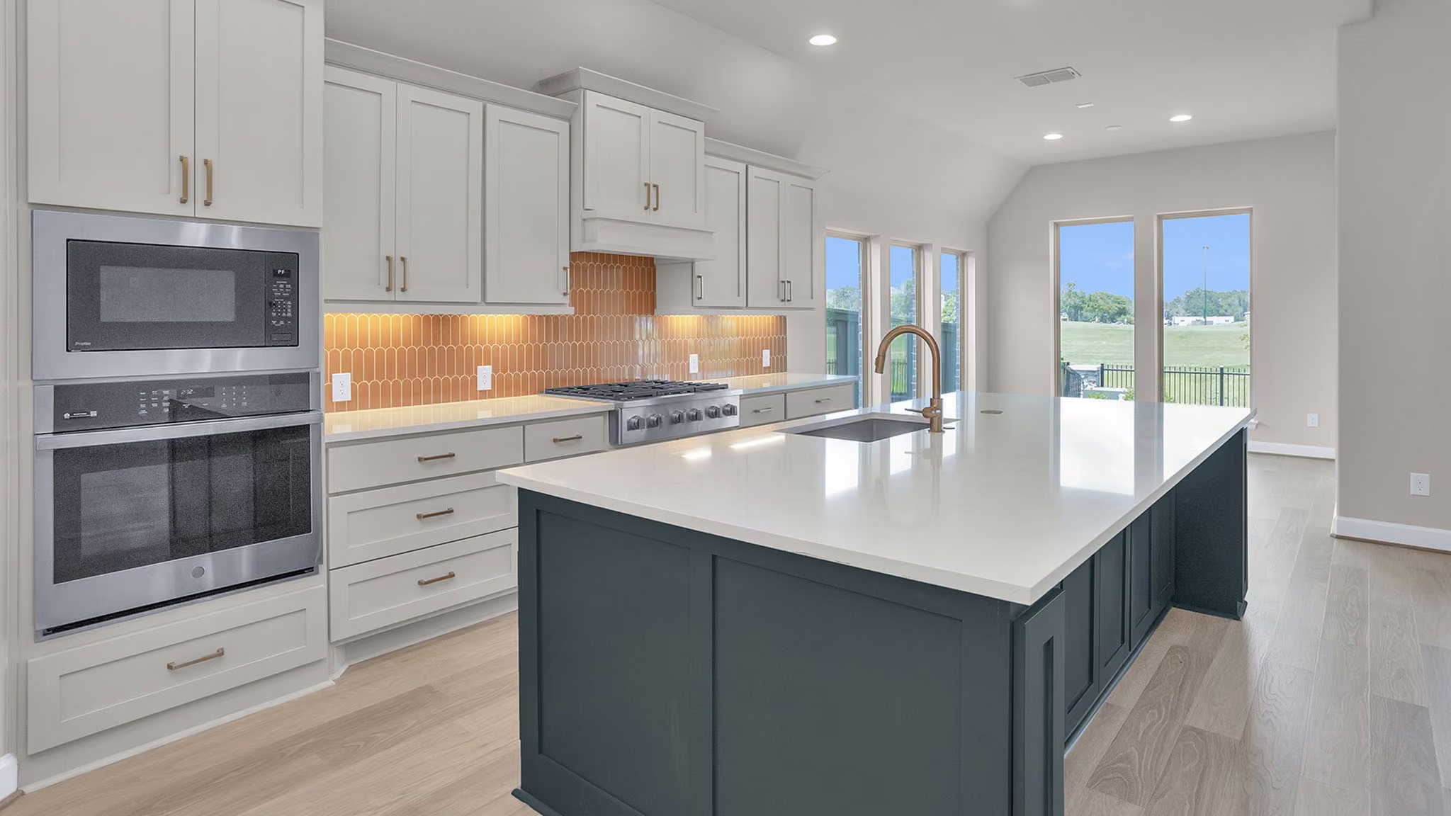 Photo 5 of 12150 Sweetbriar Loop, Mont Belvieu, TX