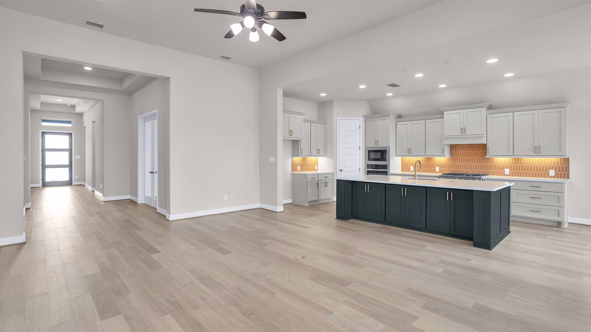 Photo 6 of 12150 Sweetbriar Loop, Mont Belvieu, TX