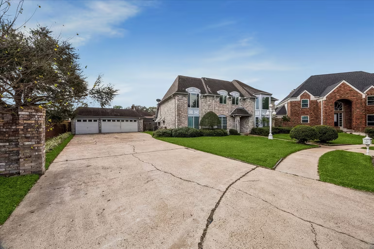 Photo 2 of 4606 Santiago Street, Pasadena, TX