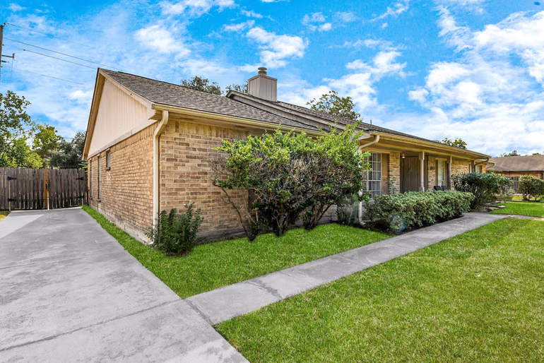 Photo 3 of 19411 Lazy Valley Drive, Katy, UT