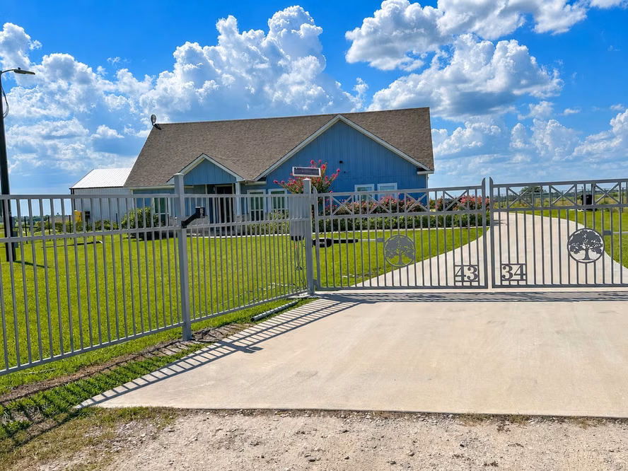 Photo 3 of 4334 Maass Road, Burton, TX