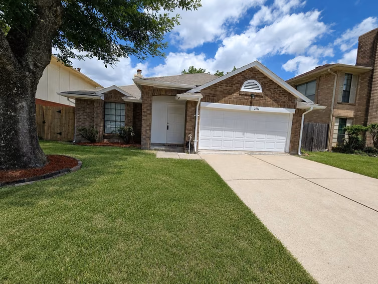 Photo 2 of 2034 Village Park Drive, Missouri City, TX