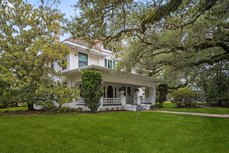 Photo 2 of 501 N McCarty Avenue, Eagle Lake, TX