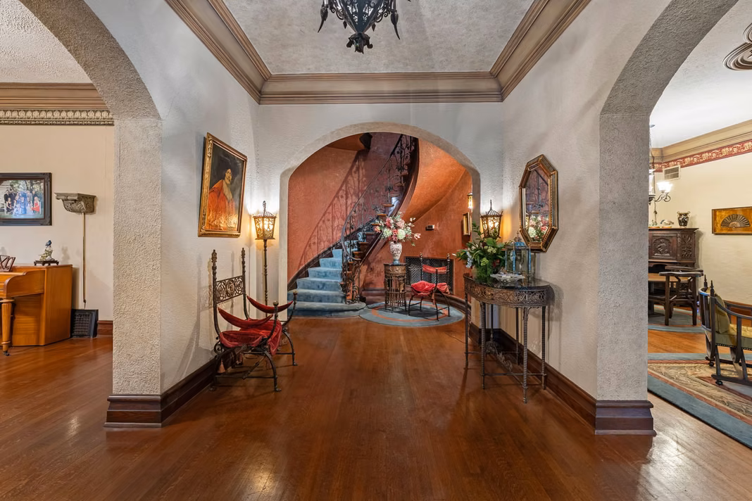 Photo 5 of 501 N McCarty Avenue, Eagle Lake, TX