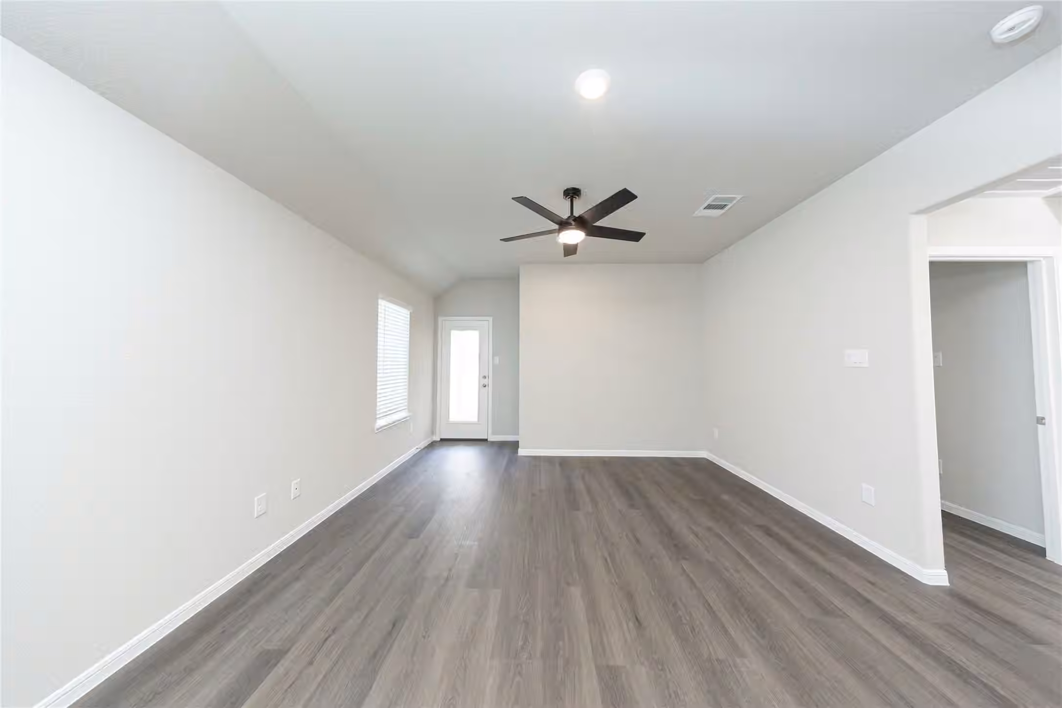 Photo 5 of 2122 Creole Creek Lane, Houston, TX
