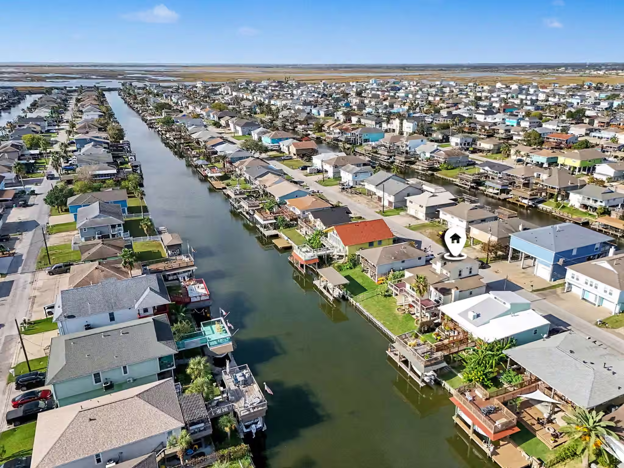 Photo 2 of 658 Warsaw Street, Bayou Vista, TX