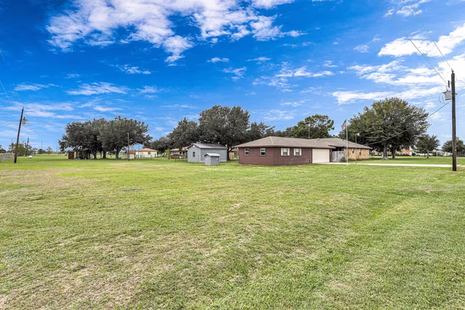 Photo 3 of 1181 Schmidt Road, Sealy, TX