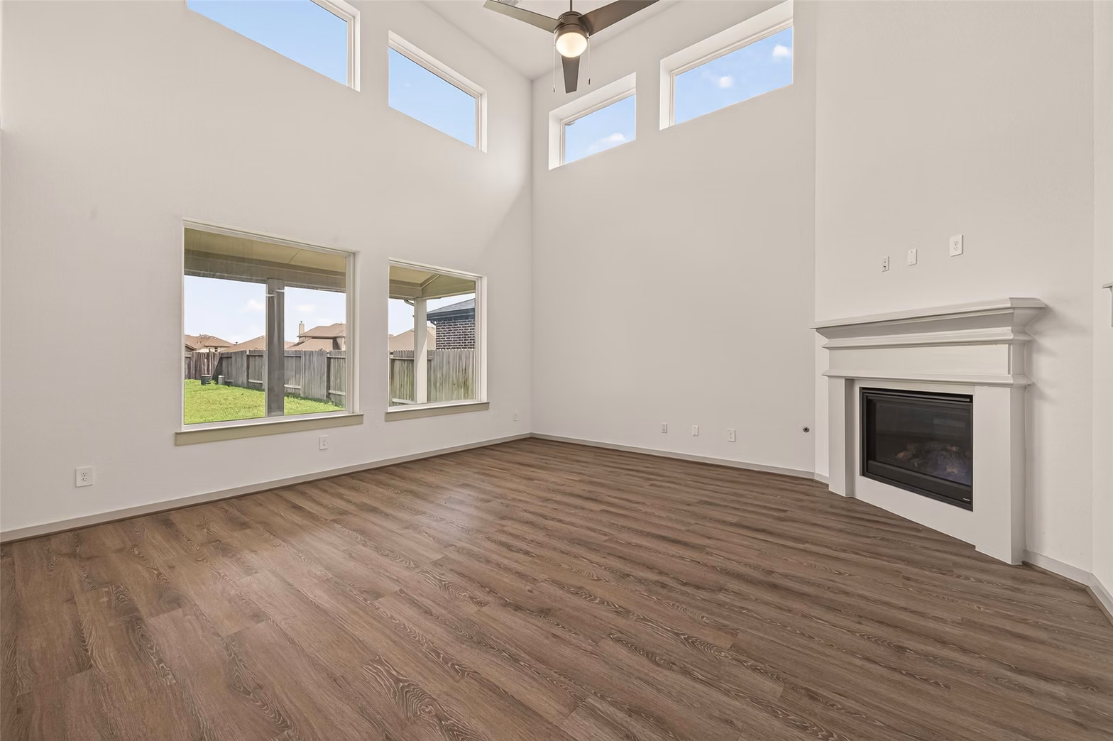 Photo 5 of 3215 Cripple Creek Drive, Katy, TX
