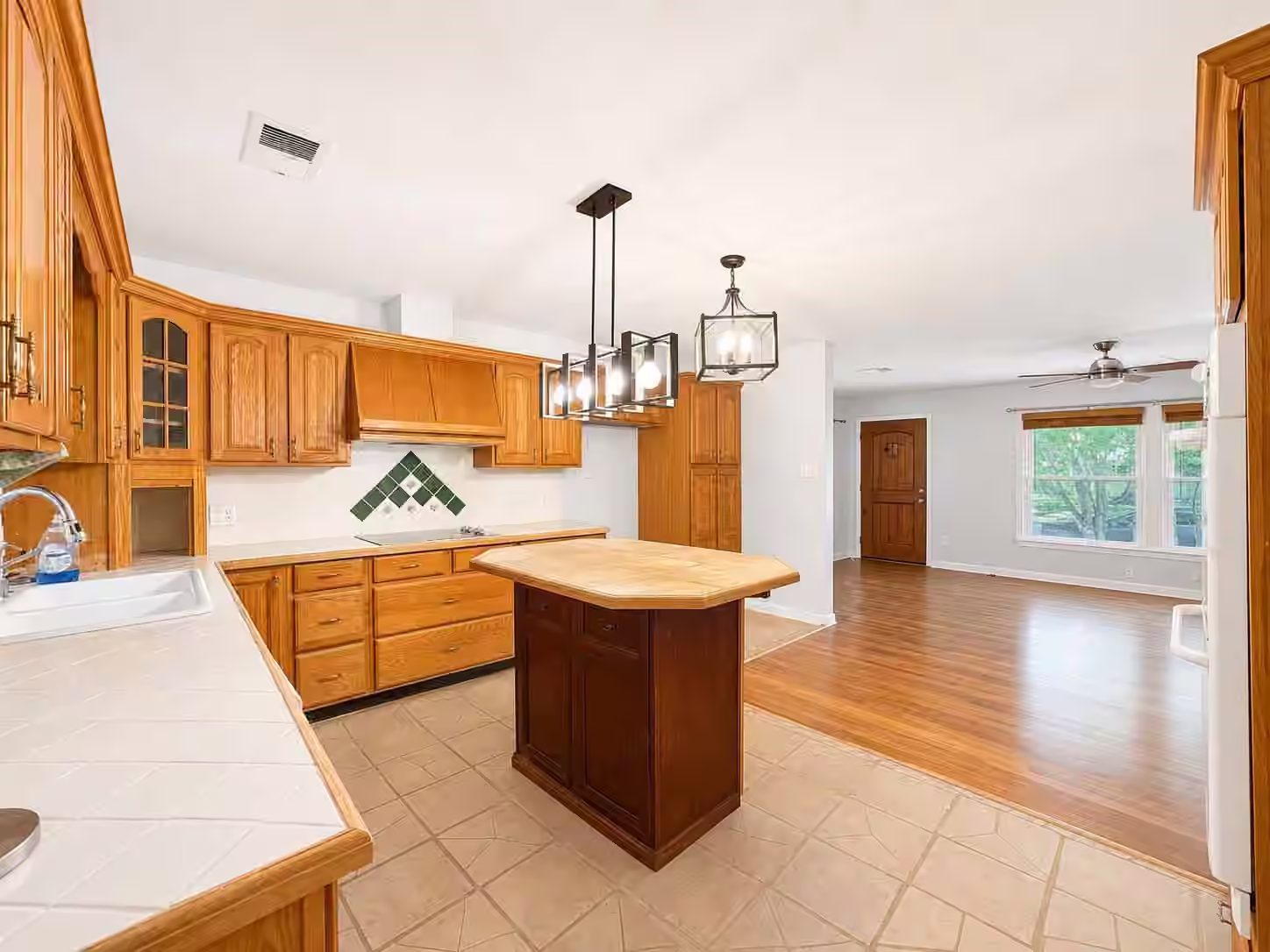 Photo 6 of 2506 Edgewood Street, Liberty, TX