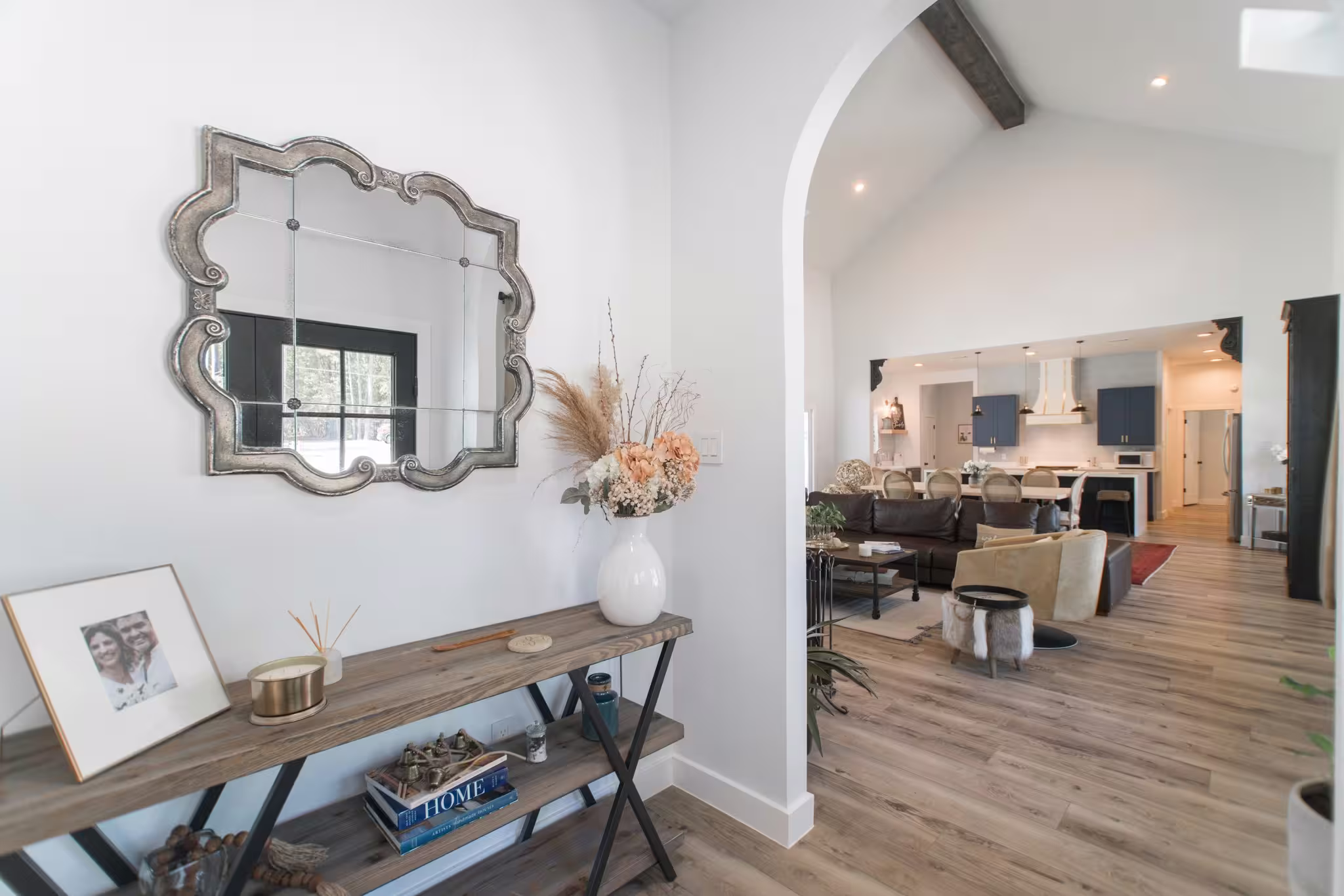 Photo 4 of 5 W Forest Court, Conroe, TX
