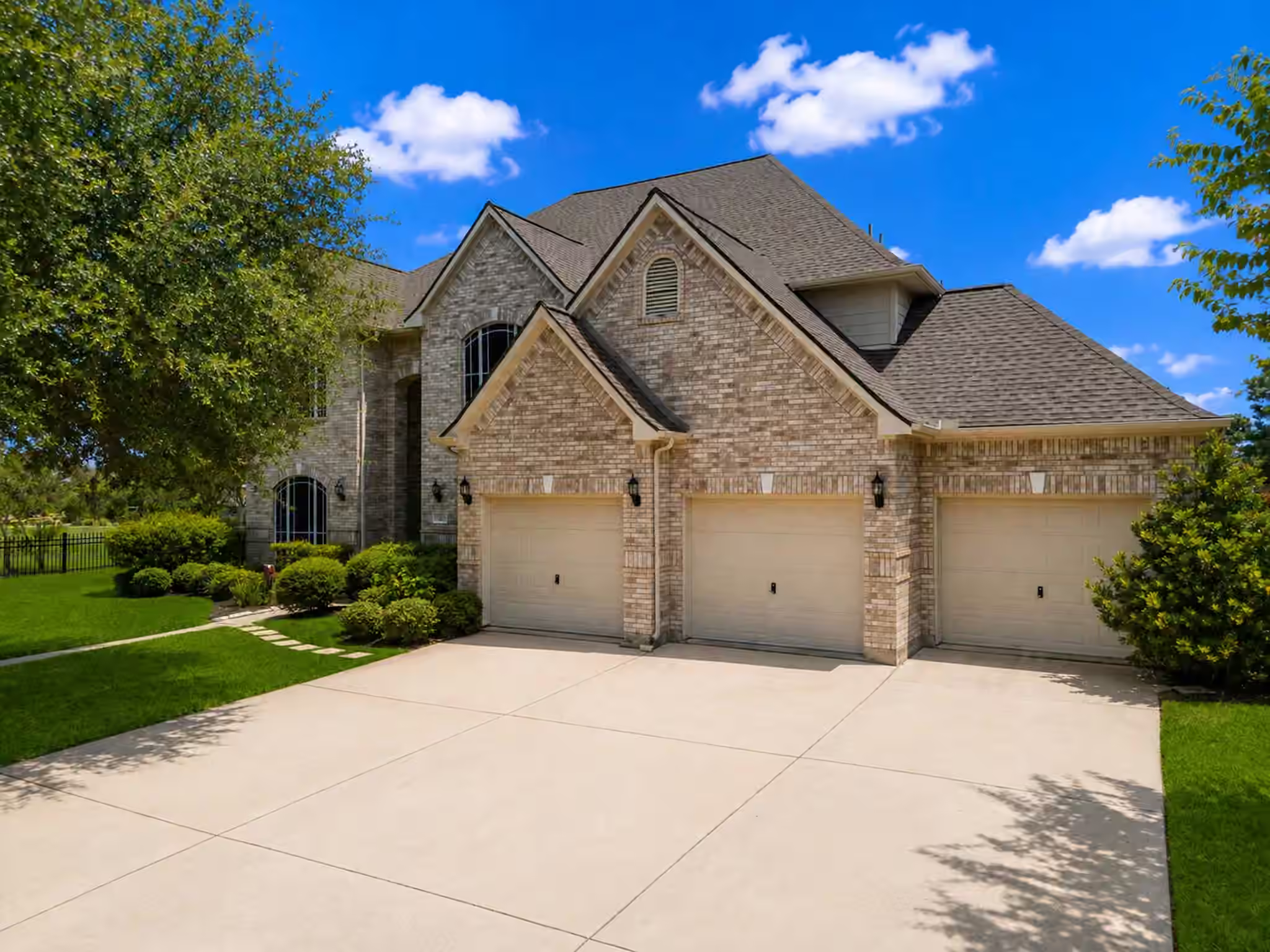 Photo 2 of 14926 Terra Point Drive, Cypress, TX