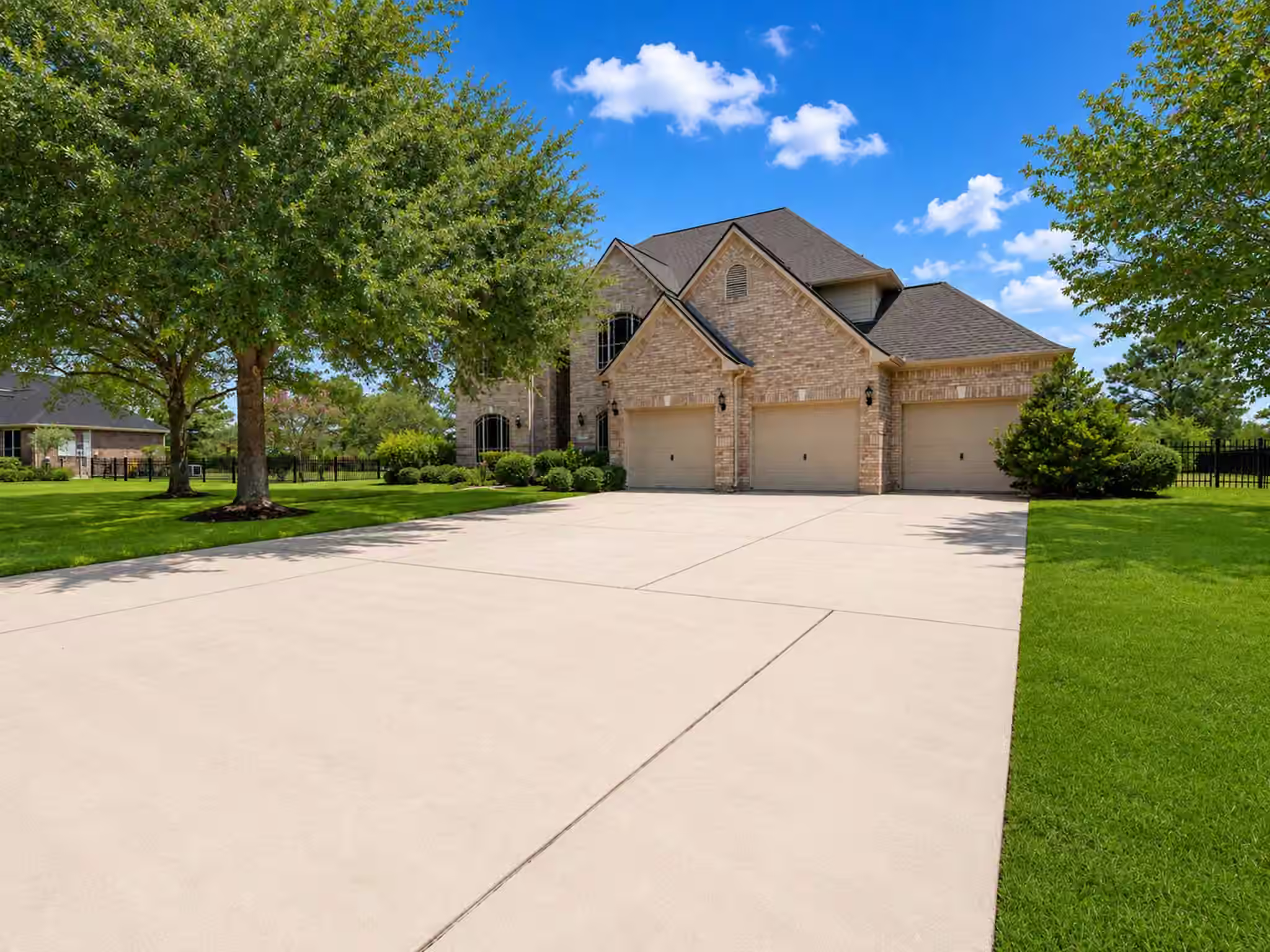 Photo 3 of 14926 Terra Point Drive, Cypress, TX