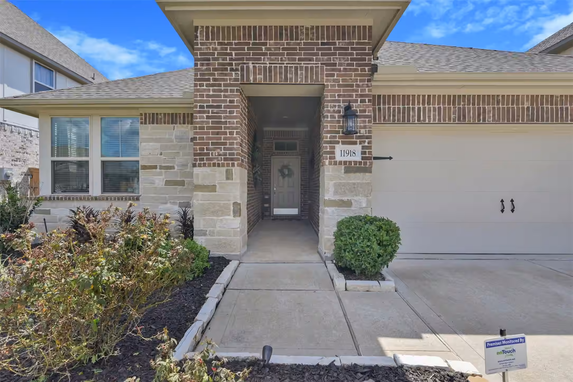 Photo 3 of 11918 Clearview Cove Drive, Humble, TX