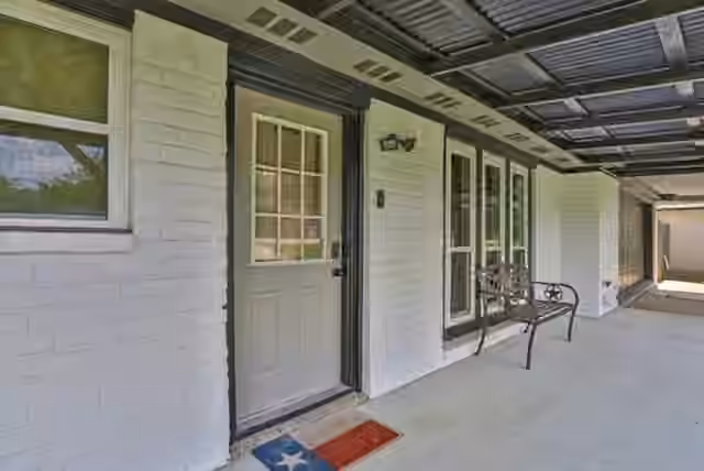 Photo 4 of 15816 Ramsey Road, Crosby, TX