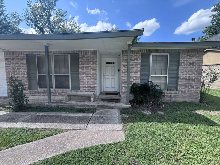 Photo of 4419 Mossygate Drive, Spring, TX