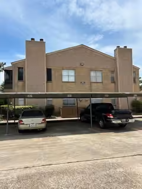 Photo 2 of 10555 Turtlewood Court 2111, Houston, TX