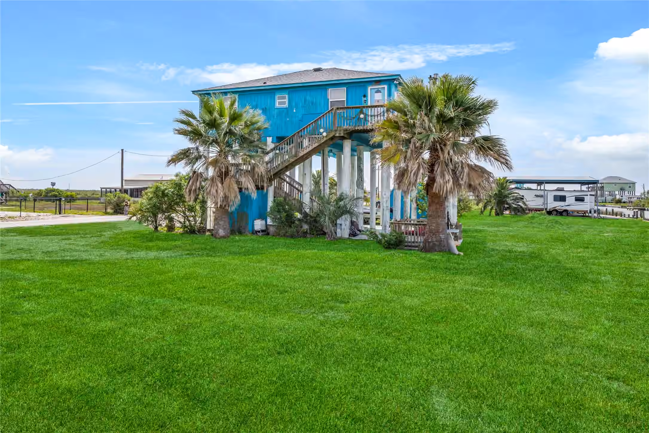 Photo 4 of 1495 Mabry Street, Gilchrist, TX