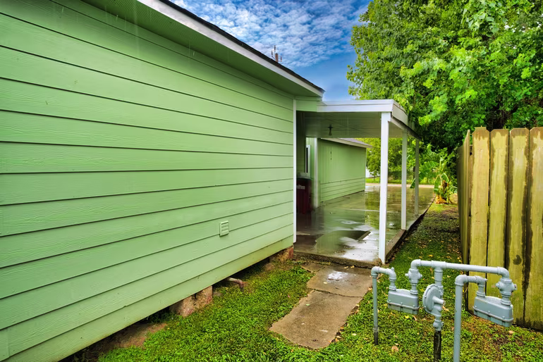 Photo 3 of 1619 W 8th Street, Freeport, TX