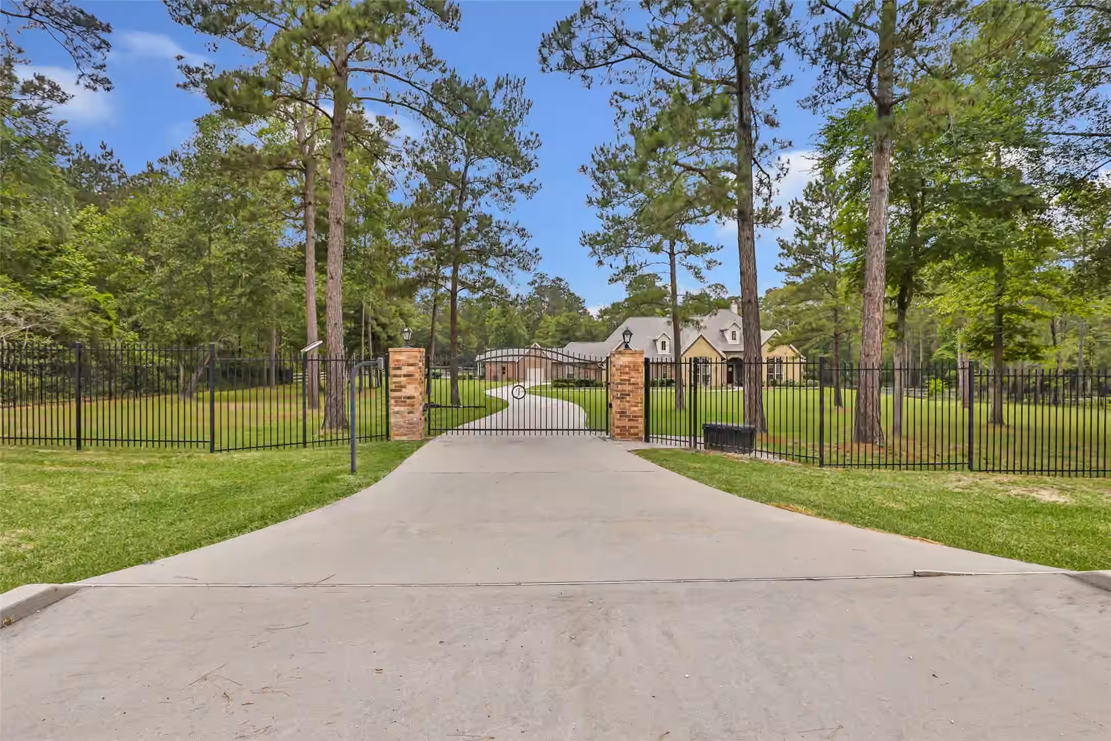 Photo of 229 Sundog Road, Huntsville, TX