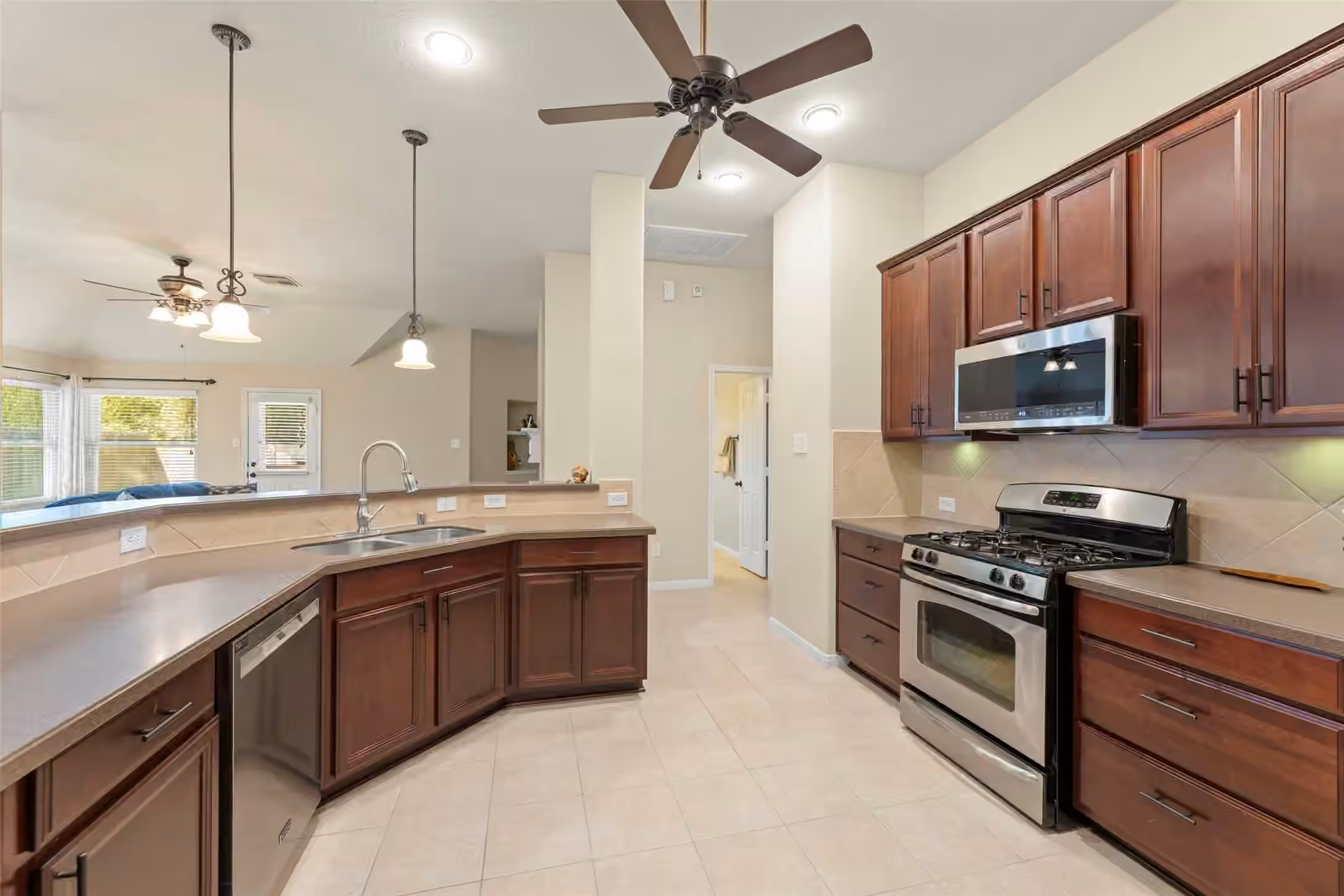 Photo 7 of 21118 Dusty Glen Lane, Spring, TX