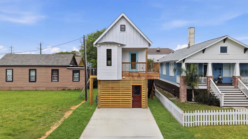 Photo of 2622 Ave M 1/2, Galveston, TX