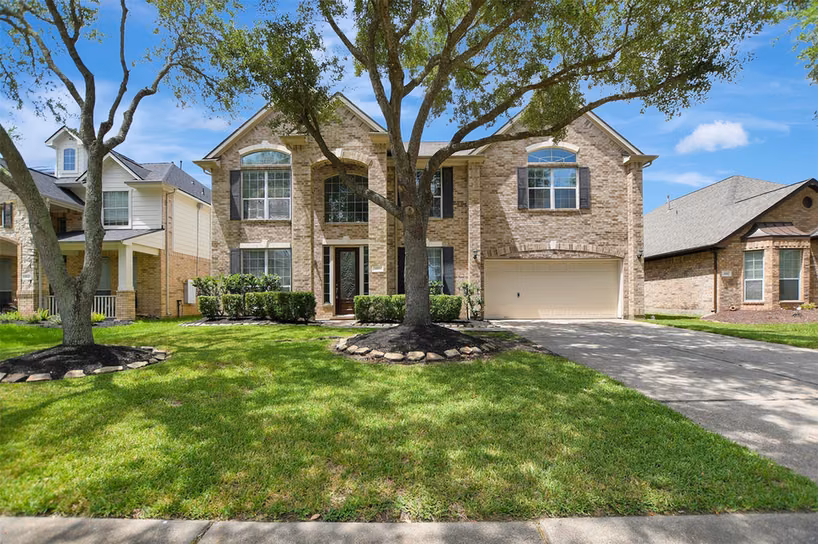 Photo 2 of 810 Almond Pointe, League City, TX