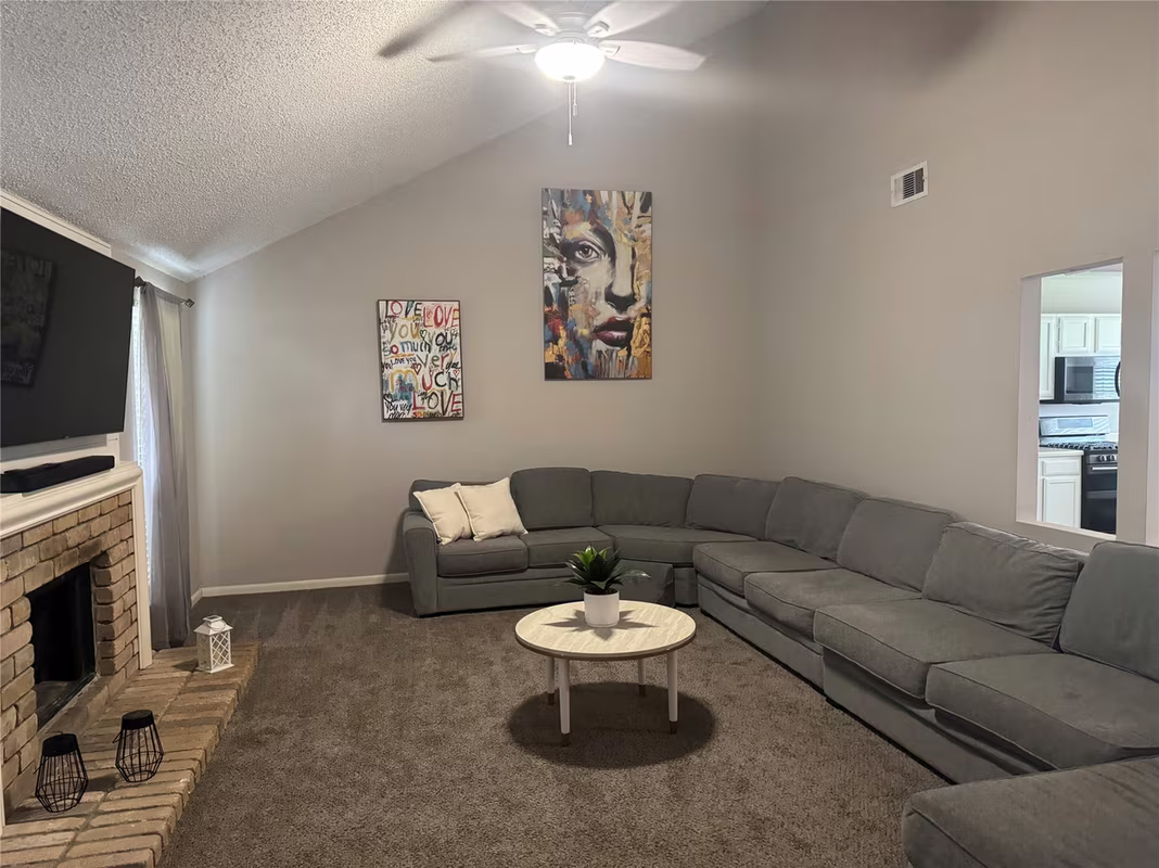 Photo 7 of 18027 Sagecroft Drive, Houston, TX